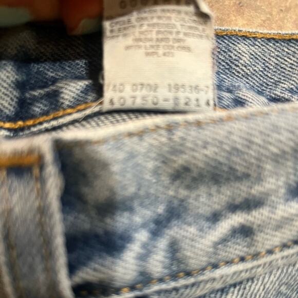 Vtg 90 Levi's 550 Relaxed Fit Student Jeans Damaged Size 27X28 USA Classic - Picture 4 of 7